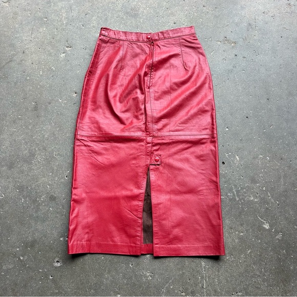 Vintage Red Leather Midi Pencil Skirt Made in USA Size 11/12 - Picture 8 of 15